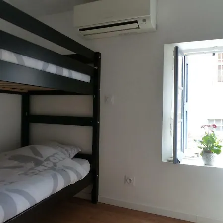 De Ly's - Vue Sur La Cite Medievale Nyaraló